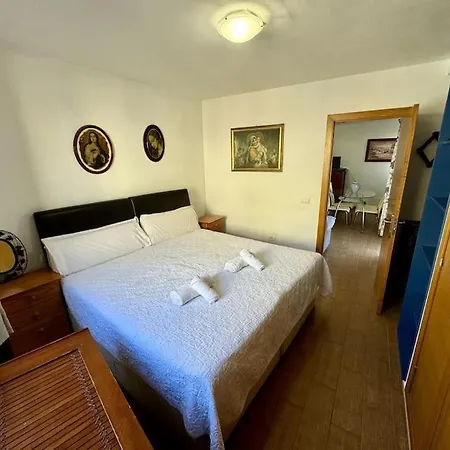 Edificio Marta La Caleta Apartment