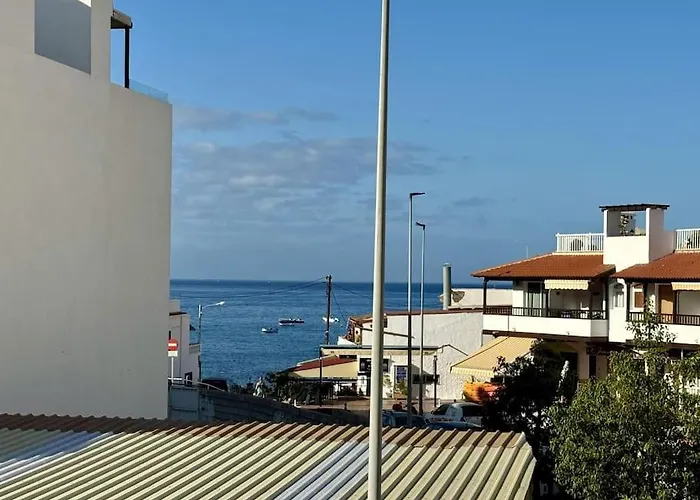 Edificio Marta La Caleta *