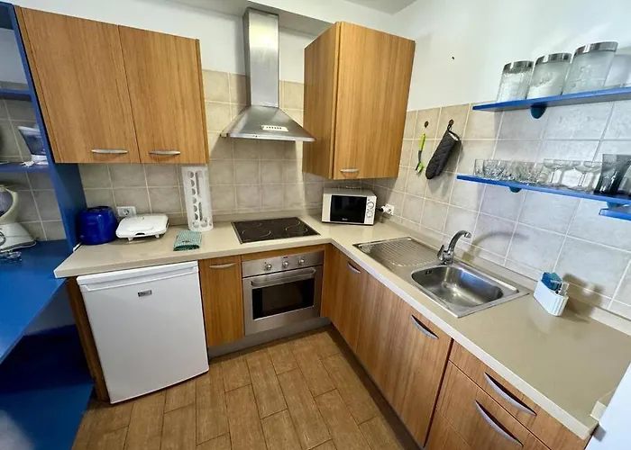 Edificio Marta La Caleta * Costa Adeje (Tenerife)